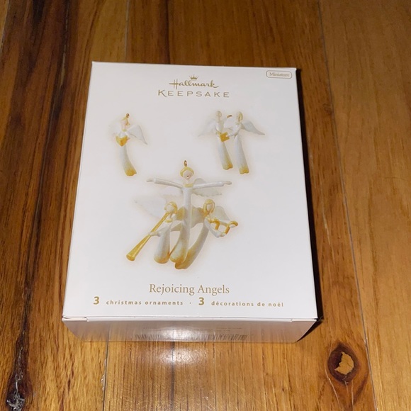 Hallmark Other - Hallmark Ornament “Rejoicing Angels”